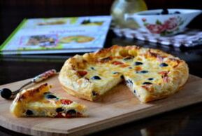 Tavë pule me ullinj